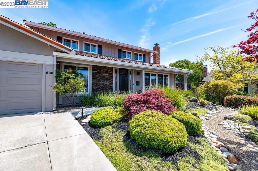 696 Merlot Court Pleasanton CA 94566