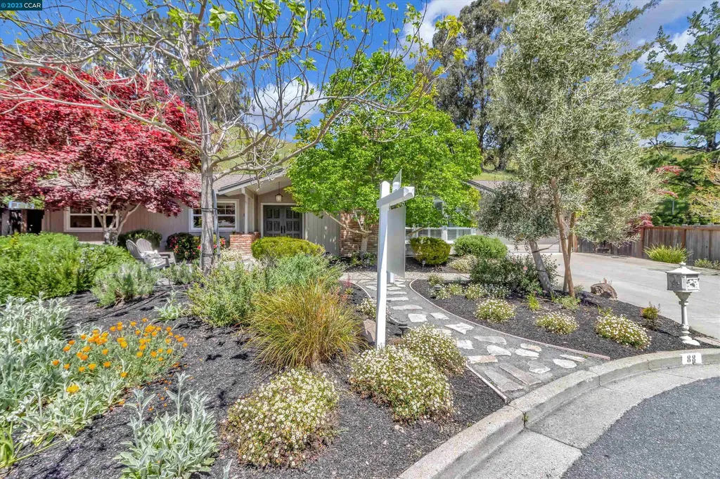 88 Ashbrook Place Moraga CA 94556