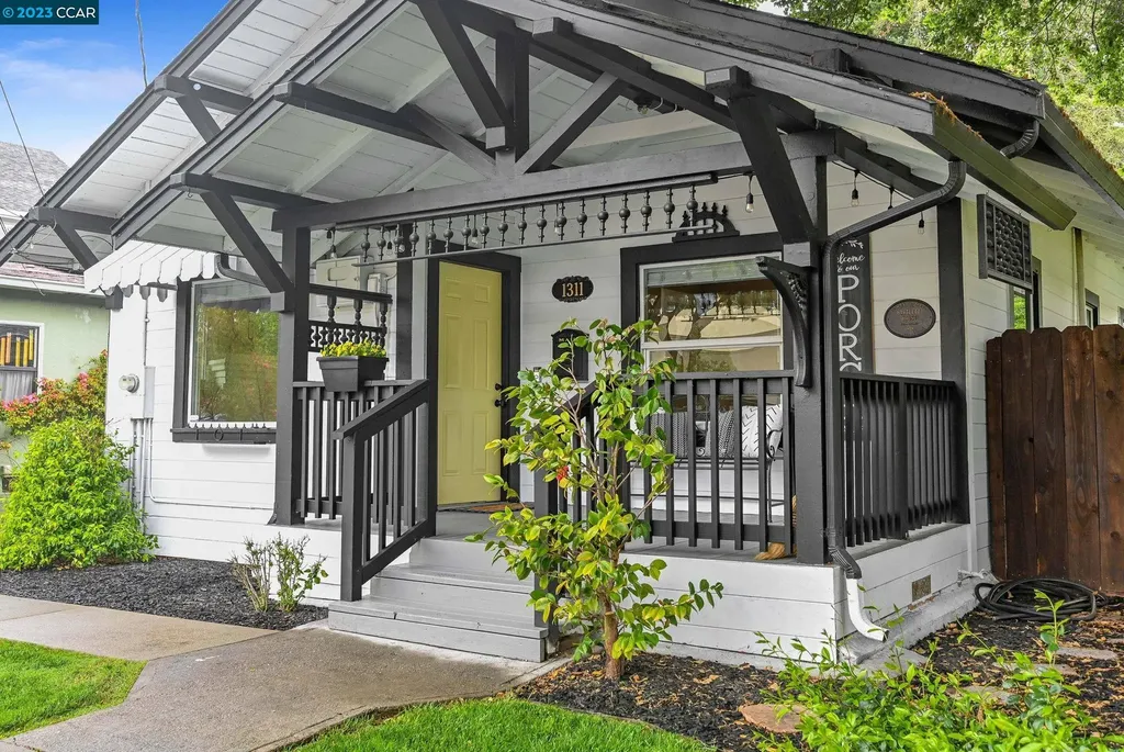 1311 Castro Street Martinez CA 94553