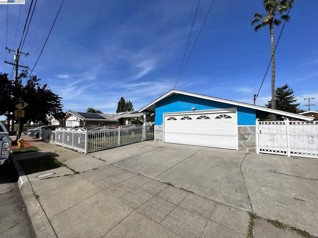 27090 Saint Francis Avenue Hayward CA 94544