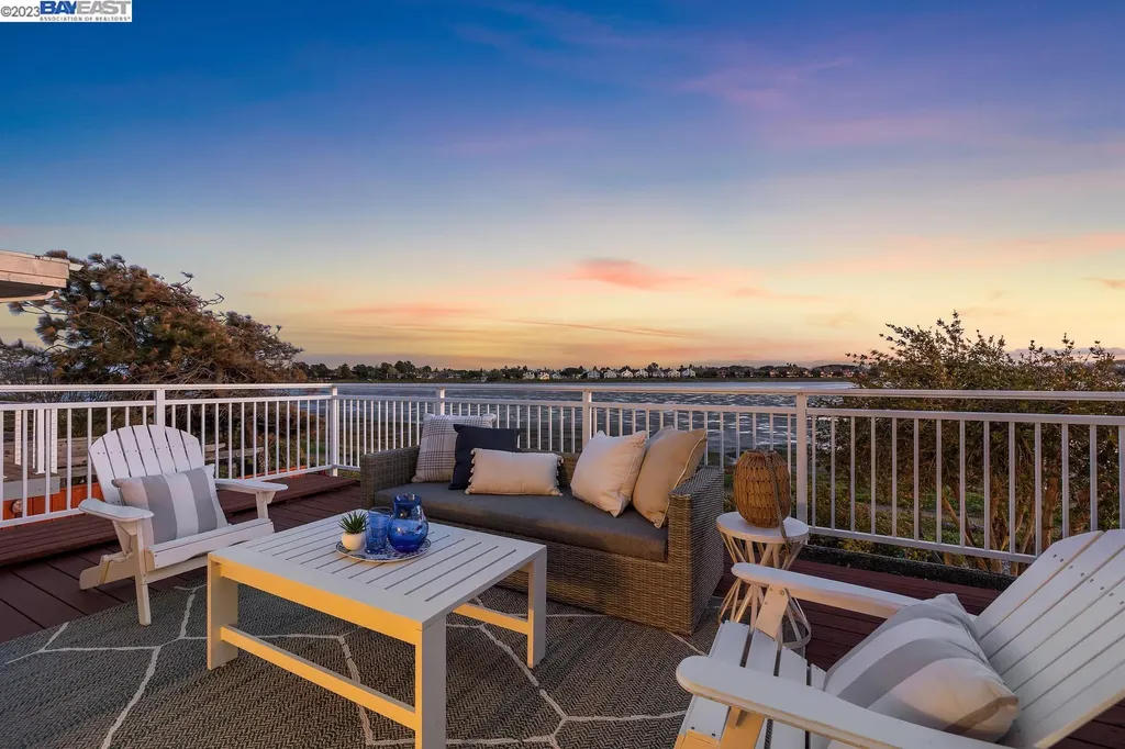 2822 Bayview Drive Alameda CA 94501