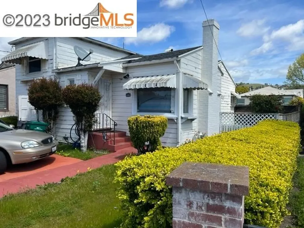 10454 Longfellow Avenue Oakland CA 94603