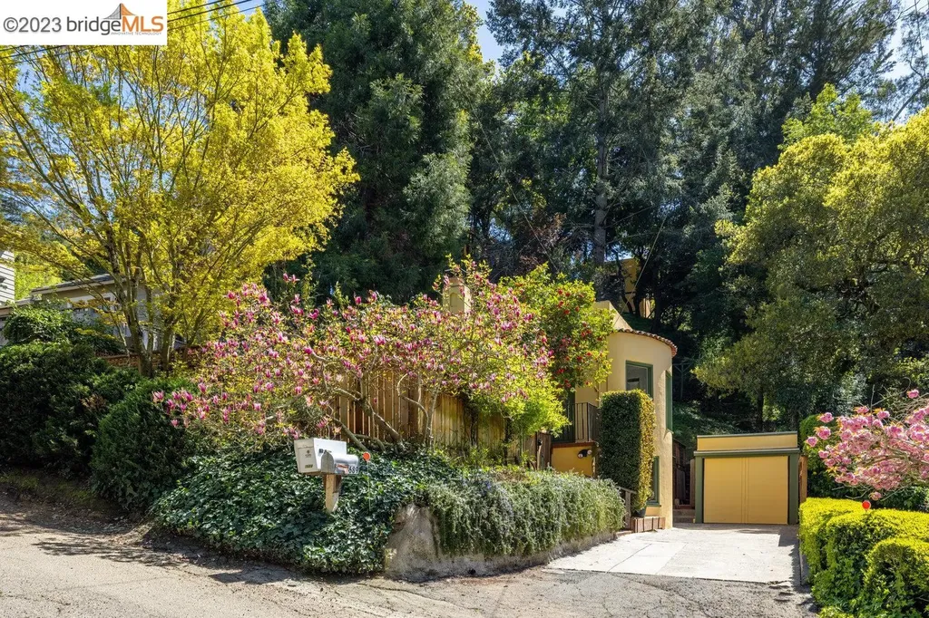 1689 Woodhaven Way Oakland CA 94611