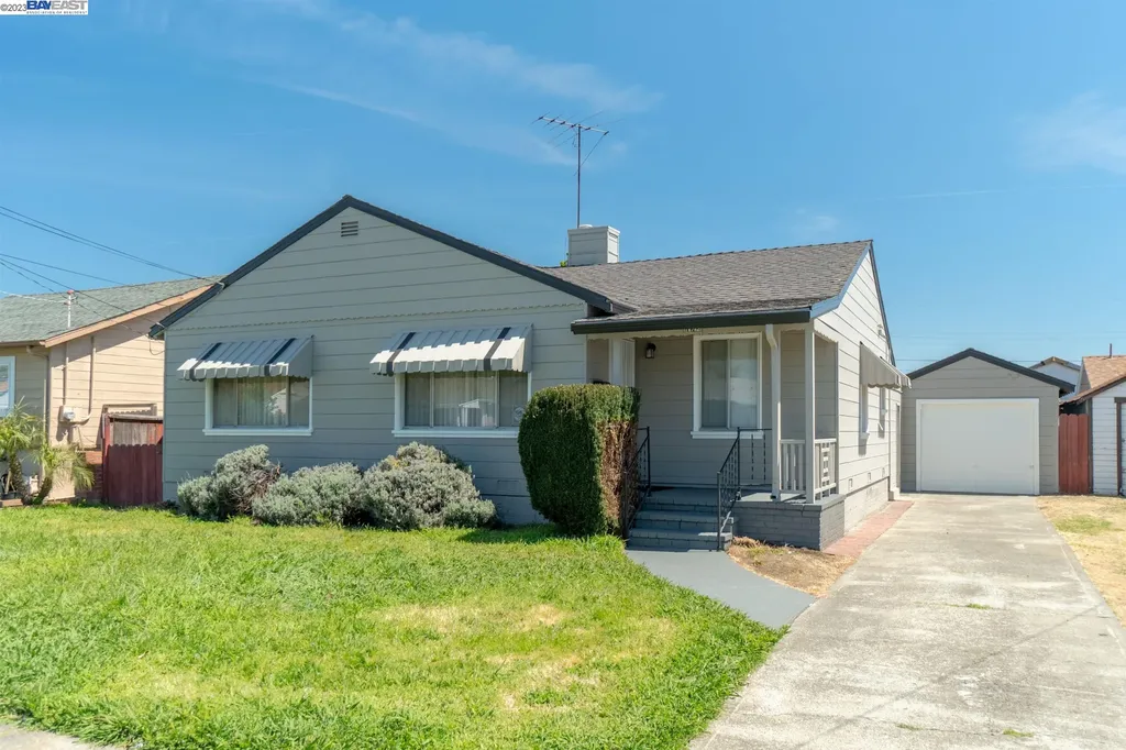 16742 Los Reyes Avenue San Leandro CA 94578