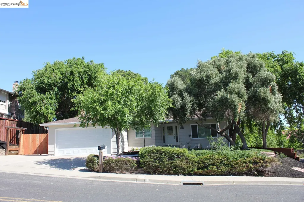 100 Encinal Place Pittsburg CA 94565