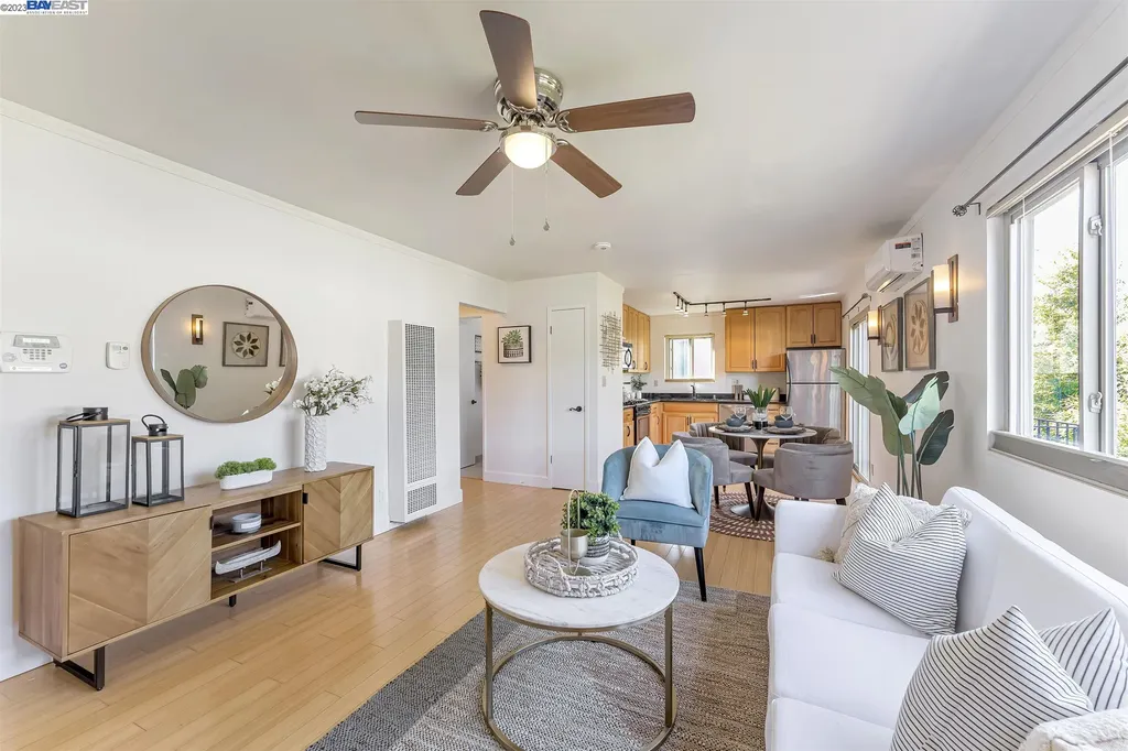 Oakland CA, 3090 Kansas Street, Unit 4