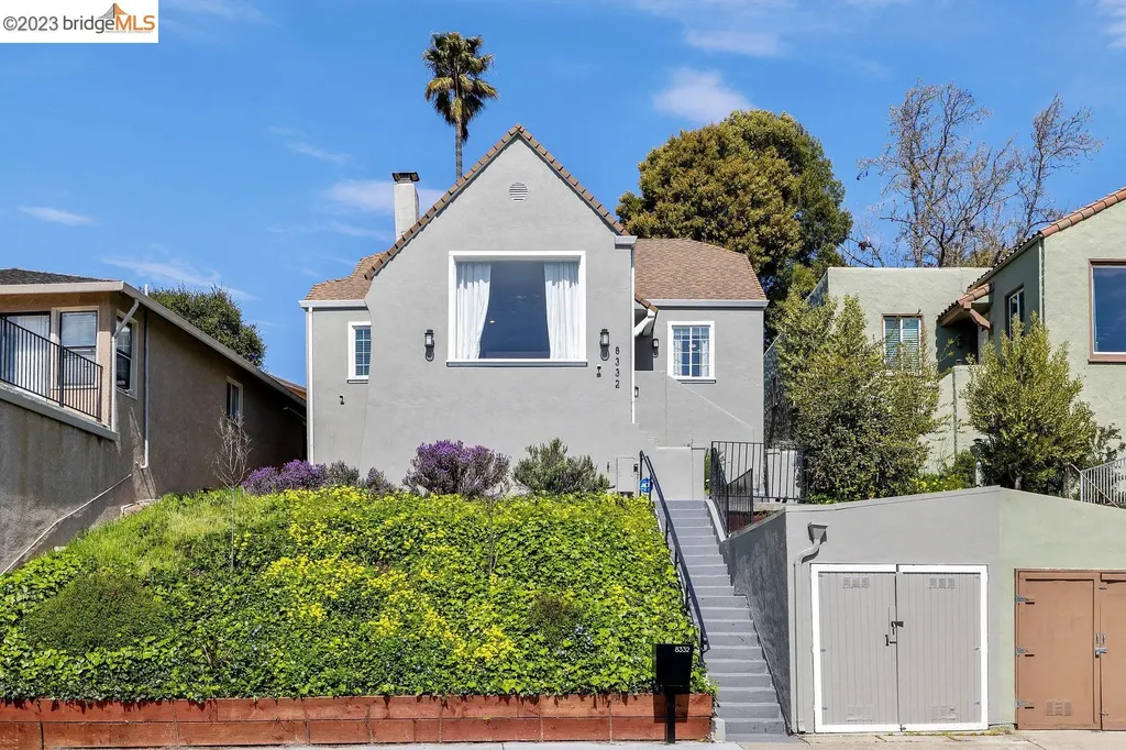 8332 Golf Links Road Oakland CA 94605