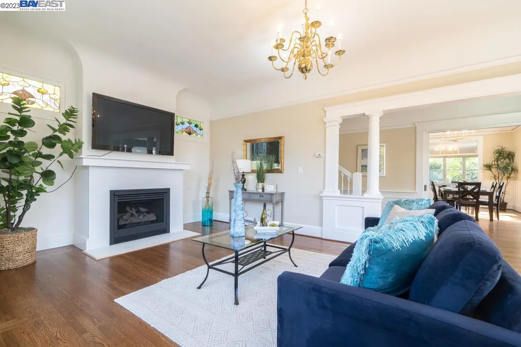 1336 Regent Street Alameda CA 94501