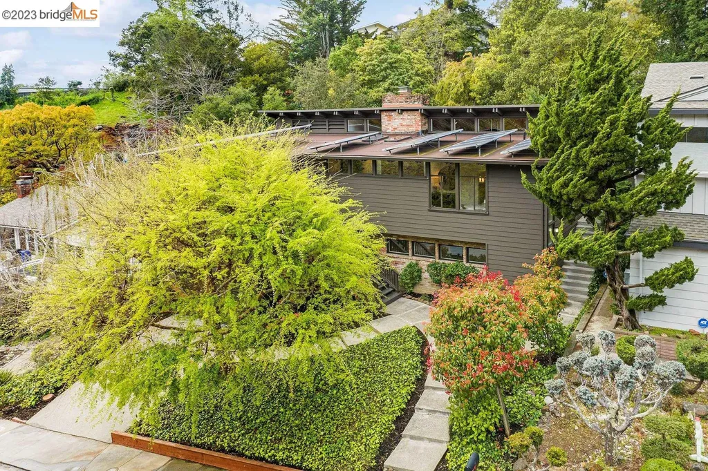 41 Calvert Court Piedmont CA 94611