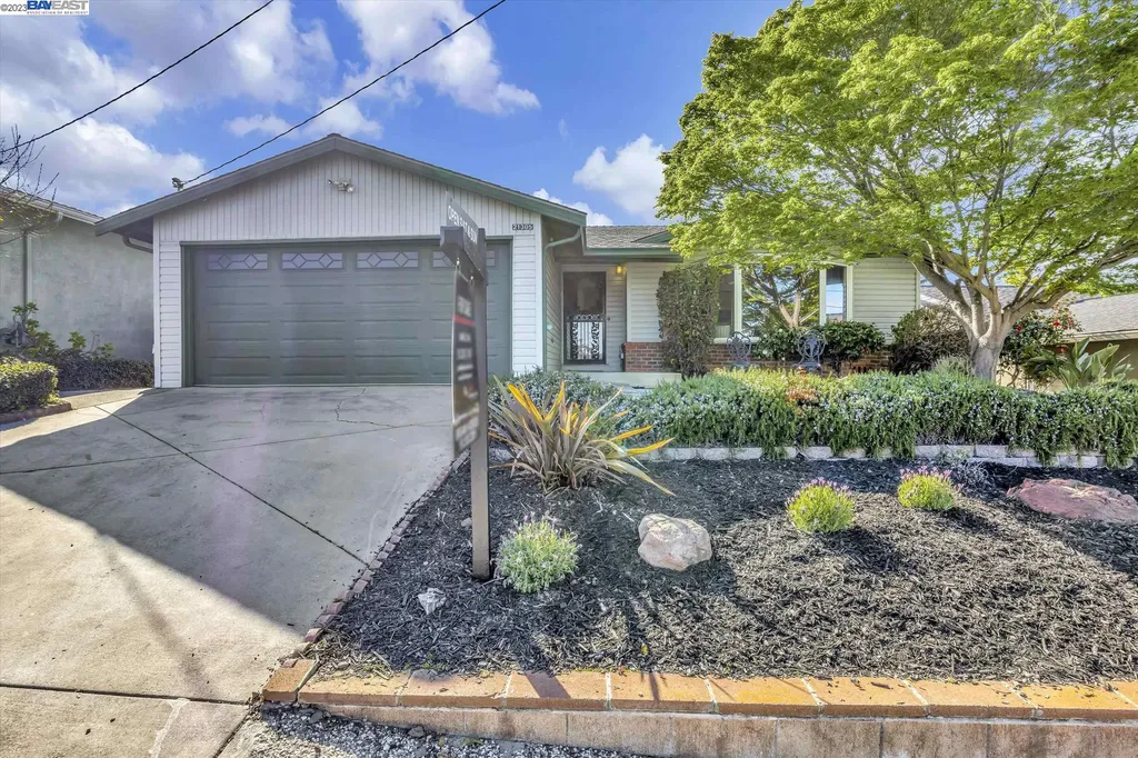 21305 Kahlert Street Castro Valley CA 94546