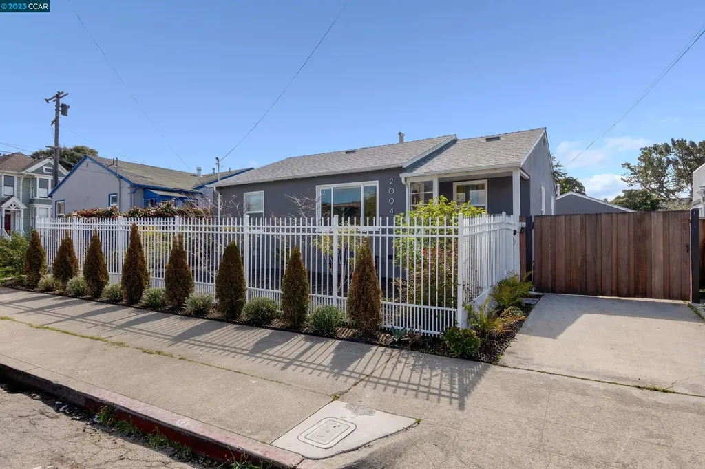 2004 Russell Street Berkeley CA 94703
