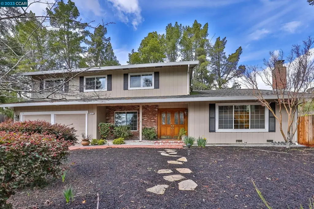 62 Amberwood Court Moraga CA 94556
