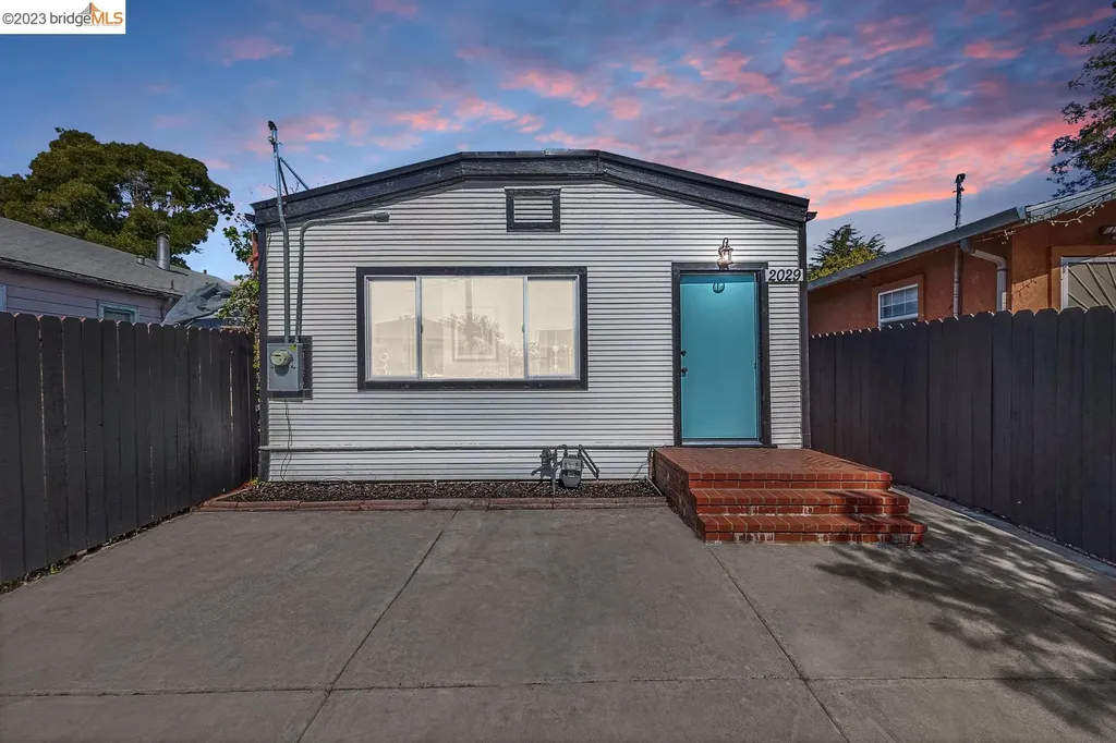 2029 101st Avenue Oakland CA 94603