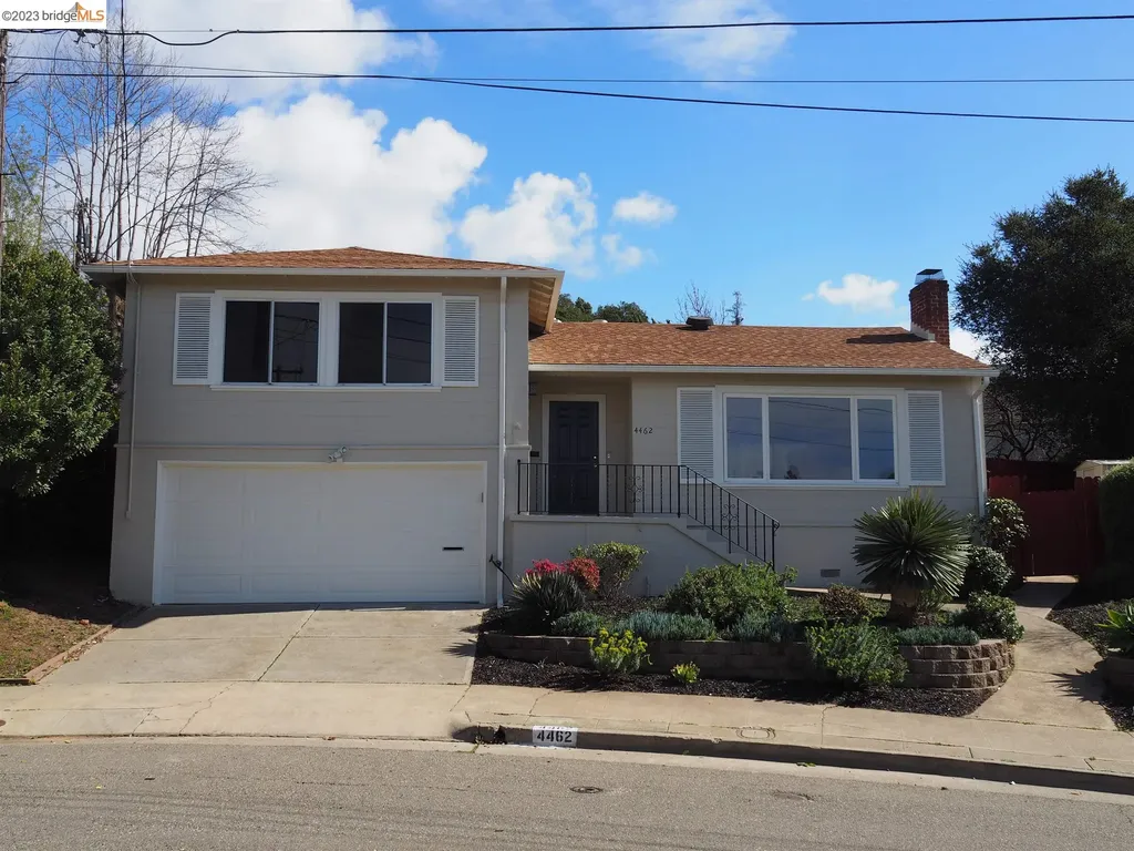 4462 Hyacinth Avenue Oakland CA 94619