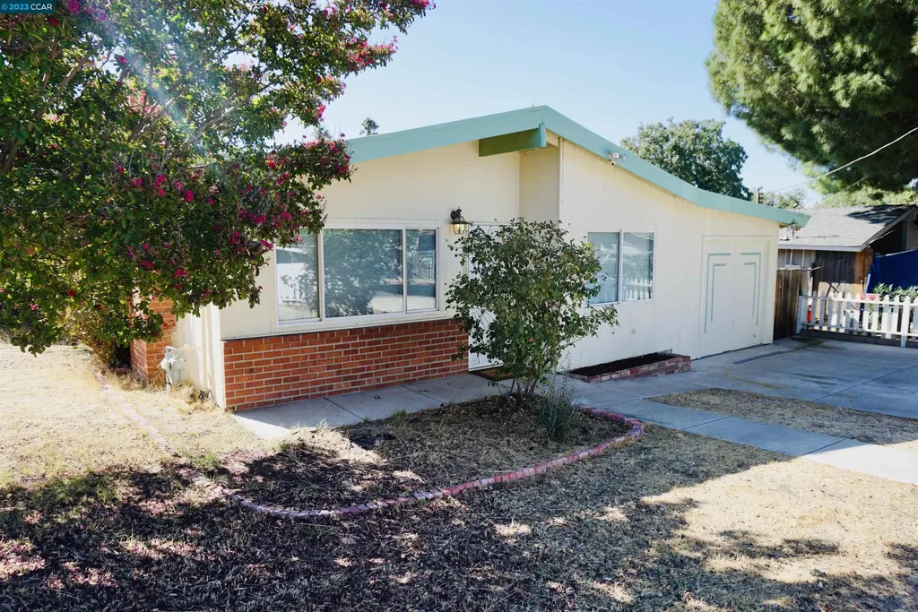 250 Alves Lane Bay Point CA 94565