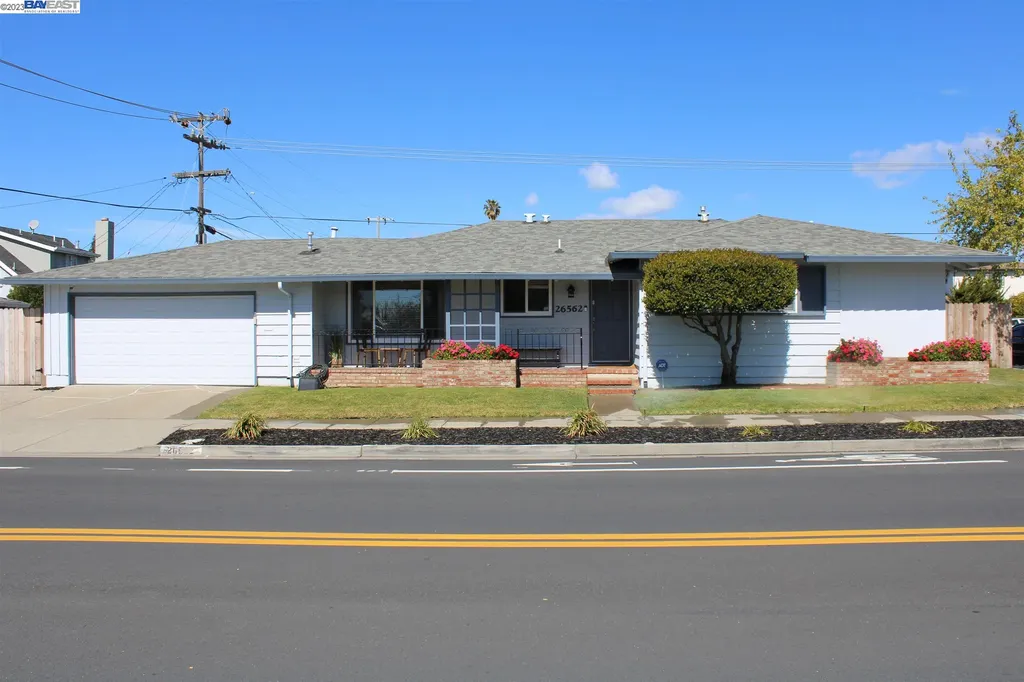 26562 Calaroga Avenue Hayward CA 94545