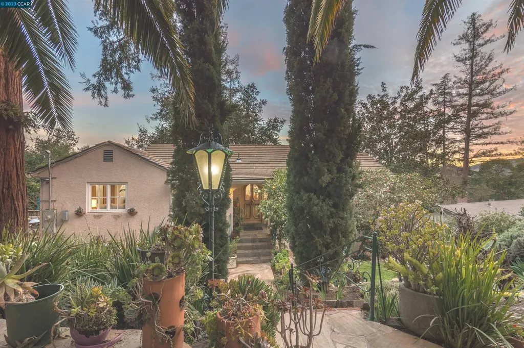 40 Las Palomas Orinda CA 94563