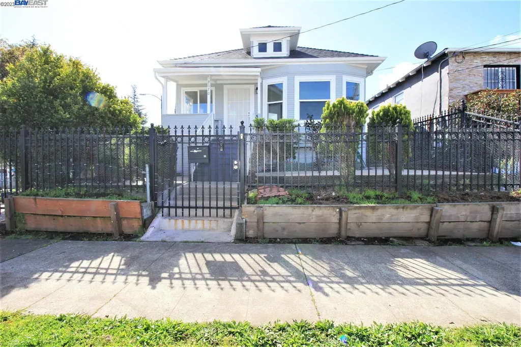 2070 85th Avenue Oakland CA 94621