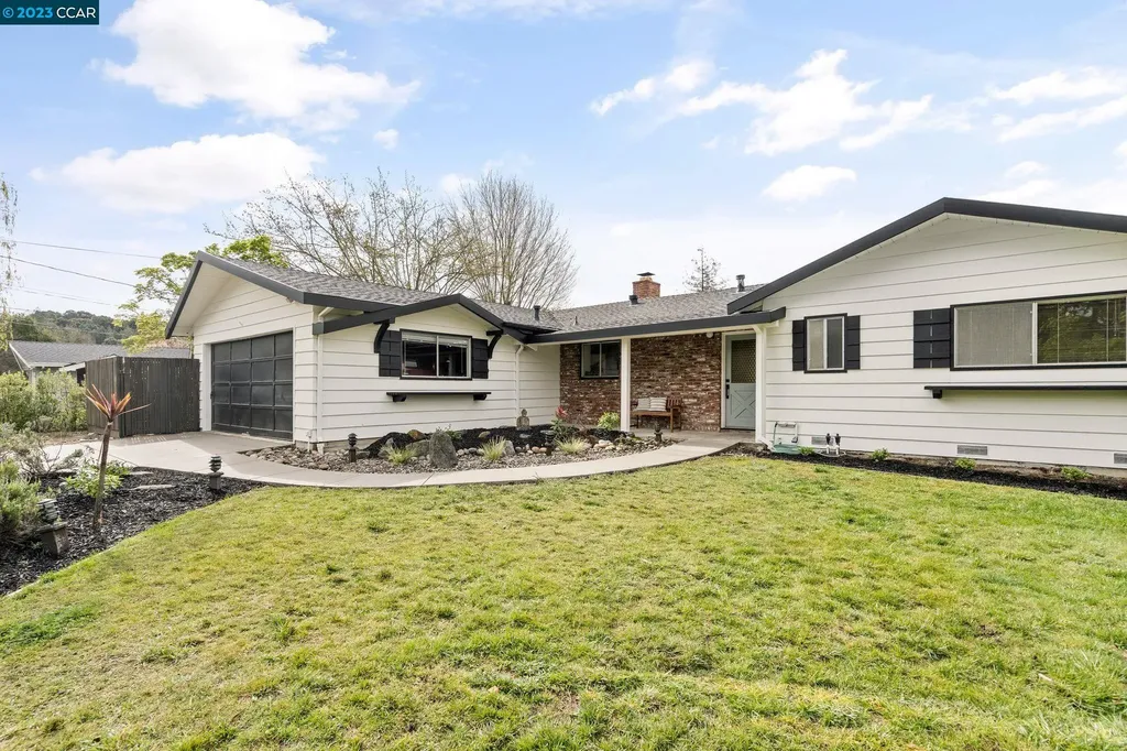 1024 Sanders Drive Moraga CA 94556