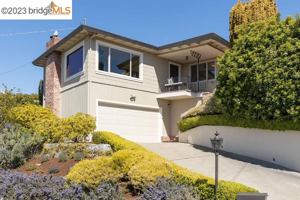 4866 Harbord Drive Oakland CA 94618