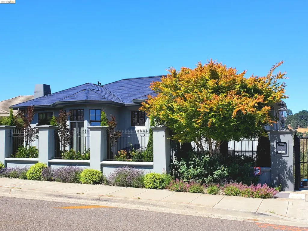 Oakland CA, 13514 Campus Drive