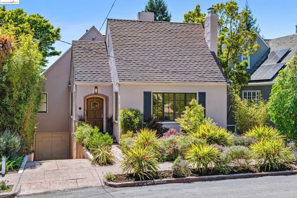 Piedmont CA, 147 Ricardo Avenue