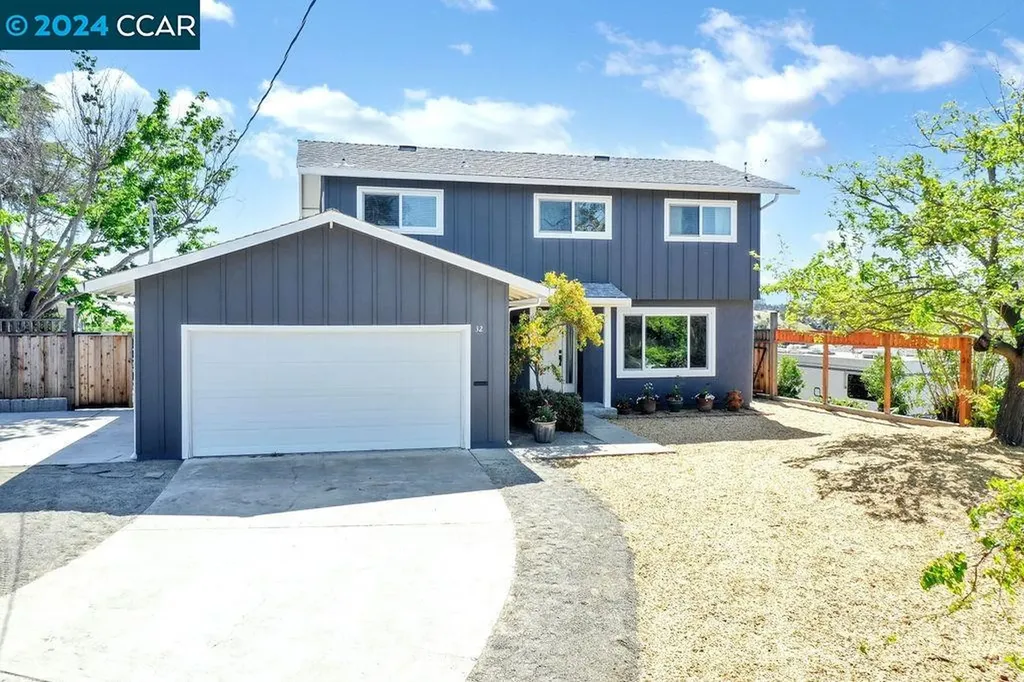 32 Lagunita Court Martinez CA 94553