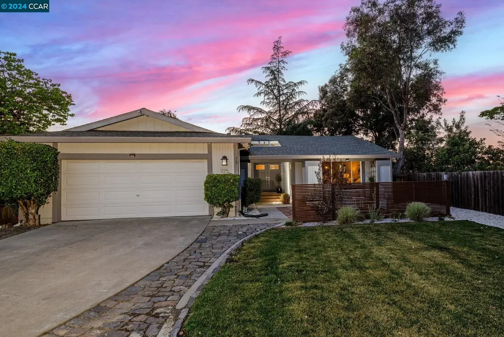 225 Holiday Hills Drive Martinez CA 94553