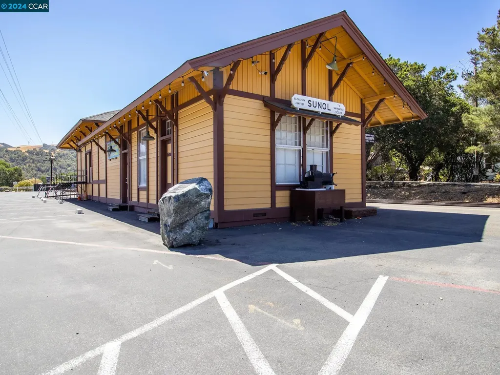 12063 Glenora Way Sunol CA 94586