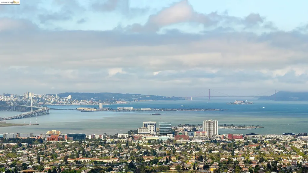 Oakland CA, 15 Starview Drive