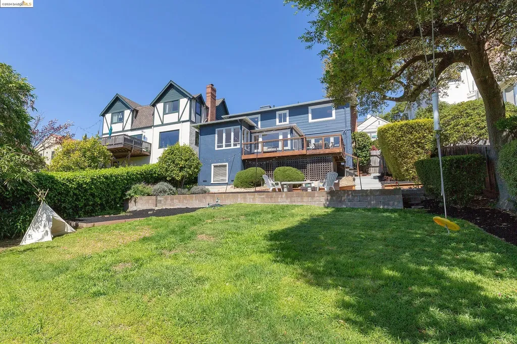 Oakland CA, 1555 Leimert Boulevard