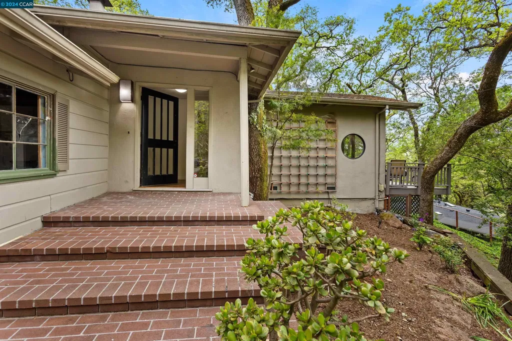 8 Mountain View Place Lafayette CA 94549