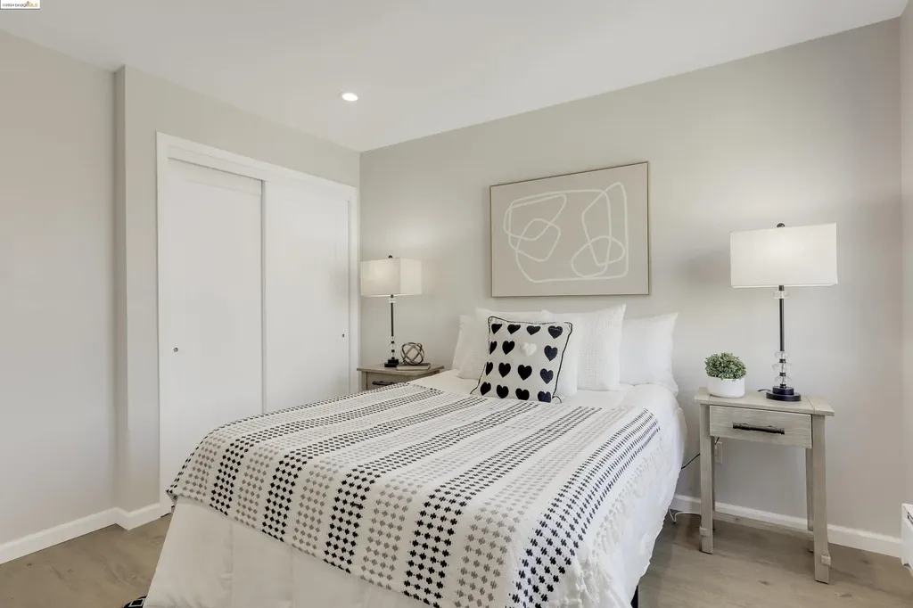 155 Pearl Street Oakland CA 94611
