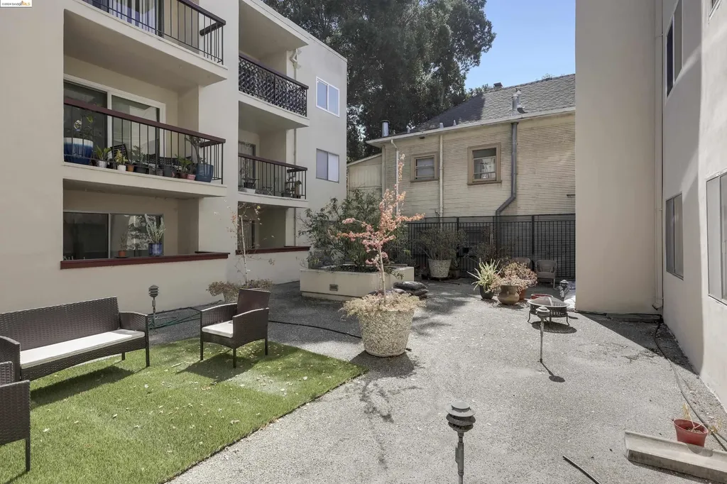155 Pearl Street Oakland CA 94611