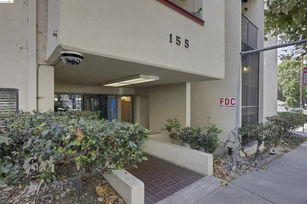 155 Pearl Street Oakland CA 94611