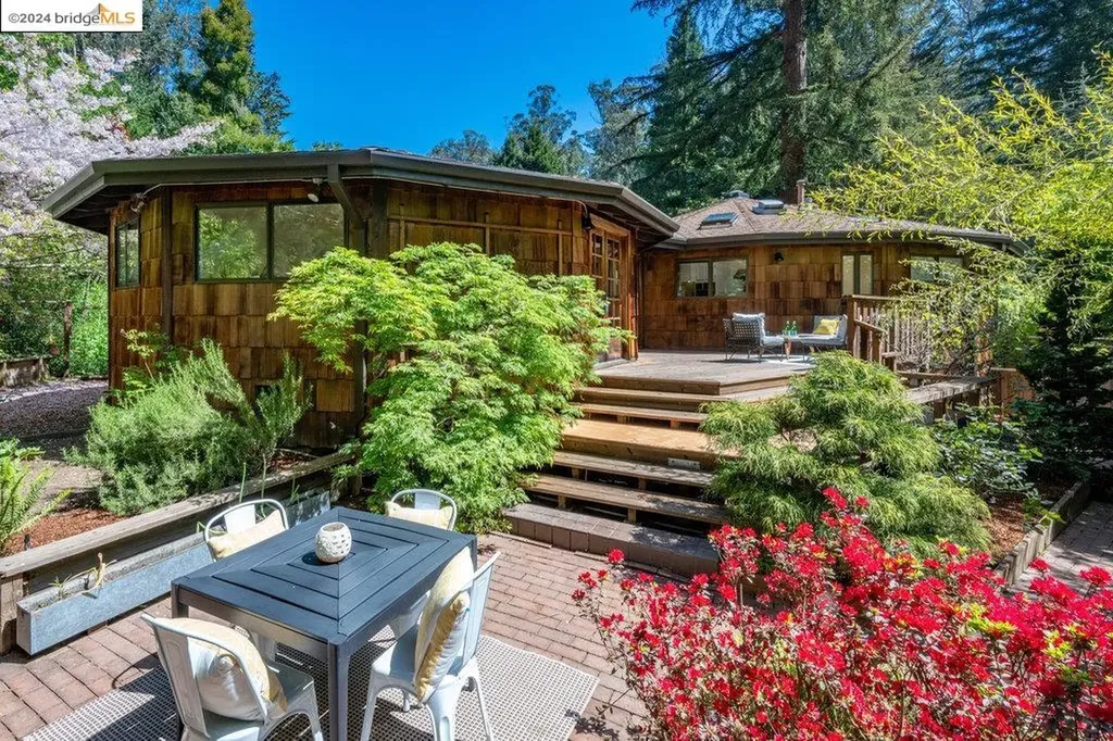 6339 Pinehaven Road Oakland CA 94611