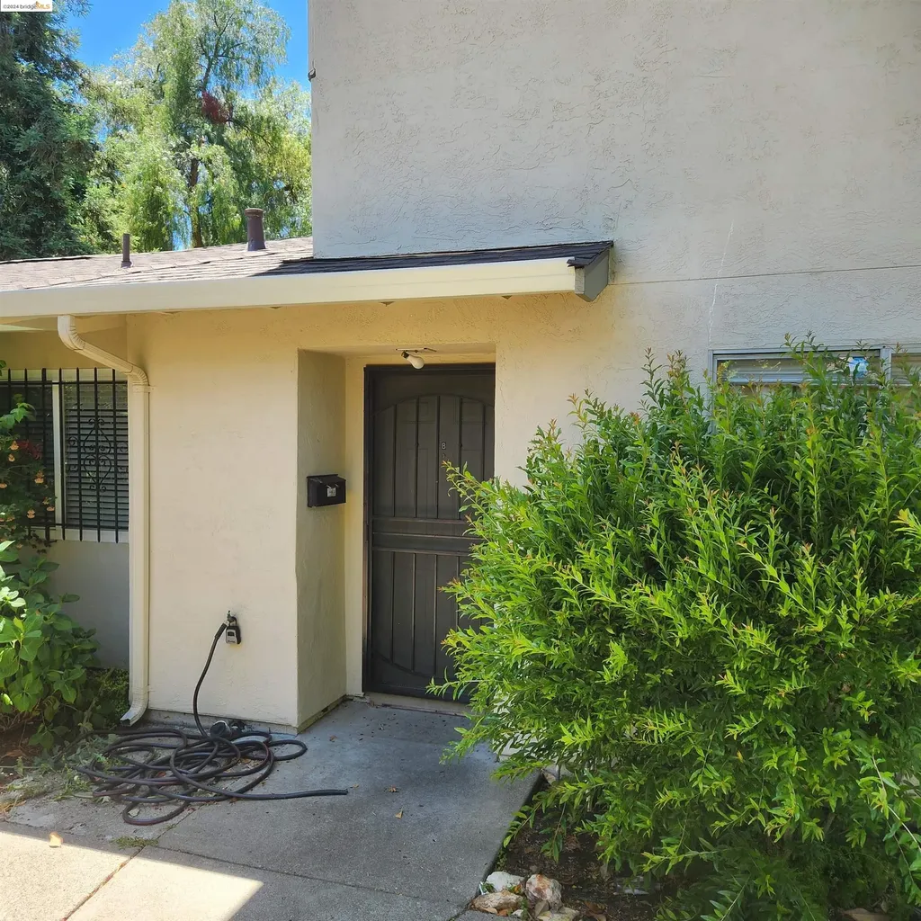 1369 Del Rio Circle Concord CA 94518