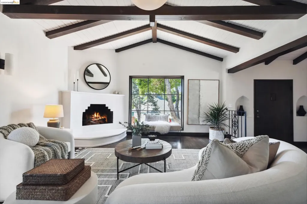 Oakland CA, 2012 Tiffin Road