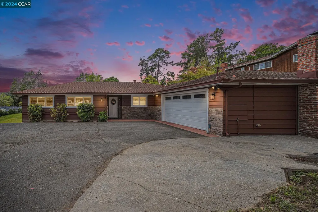 4731 Grass Valley Road Oakland CA 94605