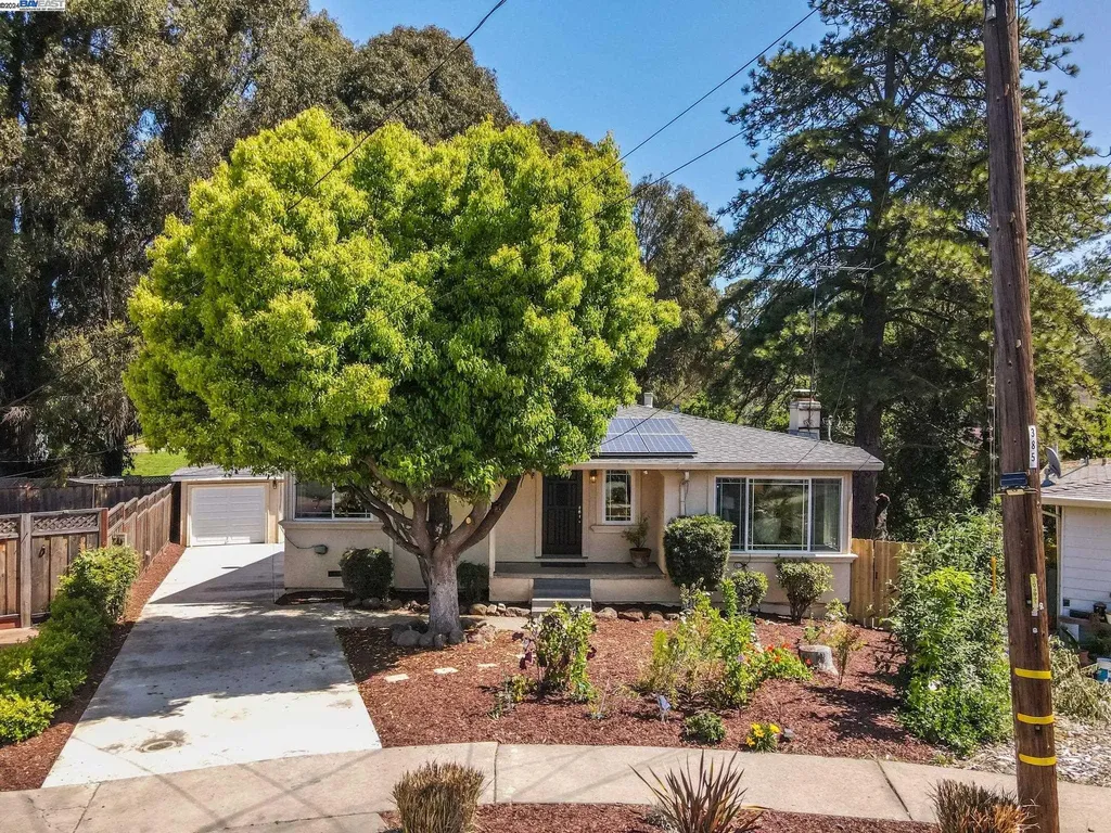 4448 Gem Avenue Castro Valley CA 94546