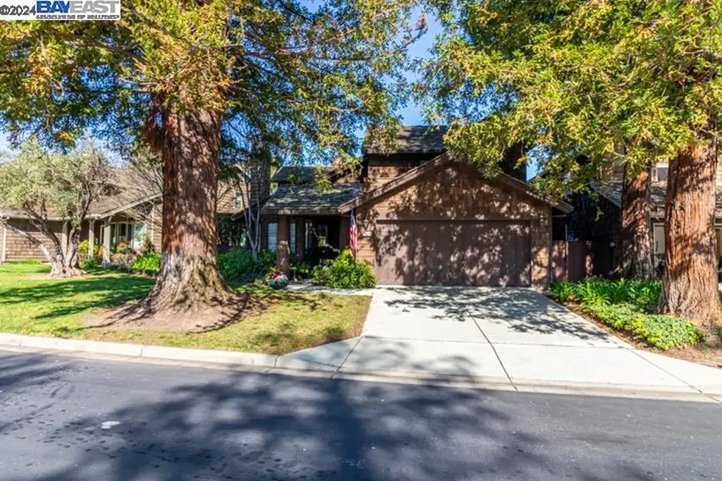 2099 Ocaso Camino Fremont CA 94539