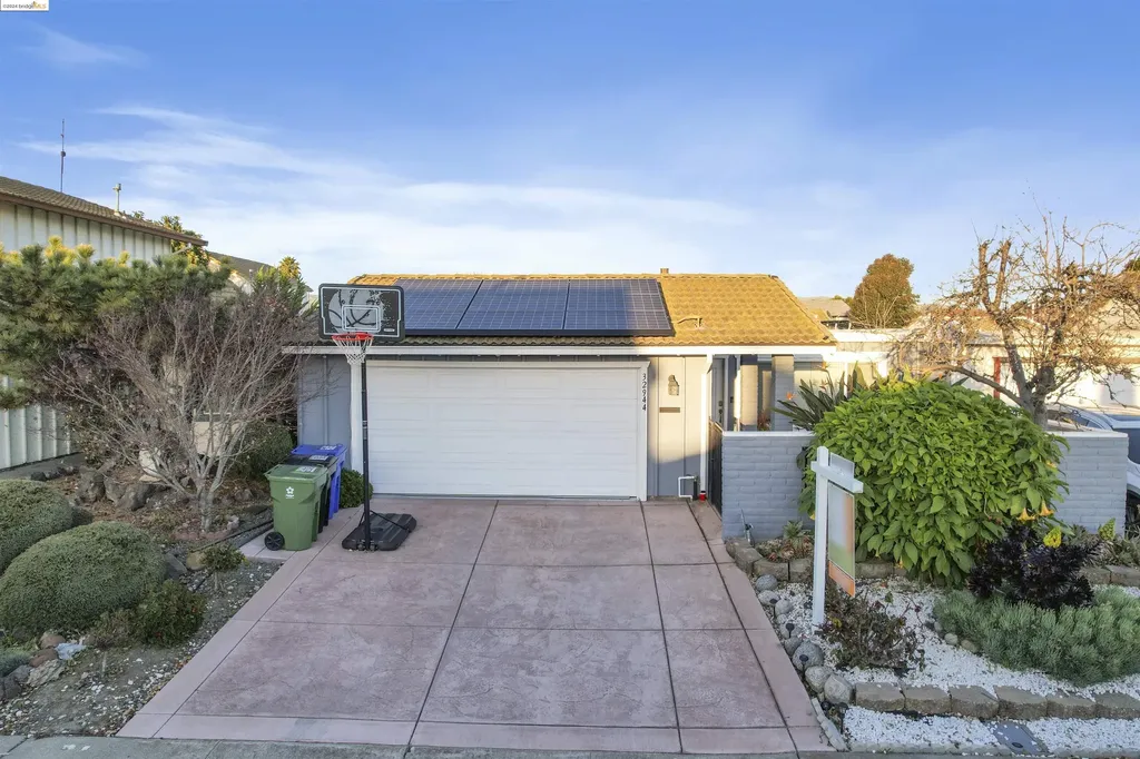 32944 Lake Bluestone Street Fremont CA 94555