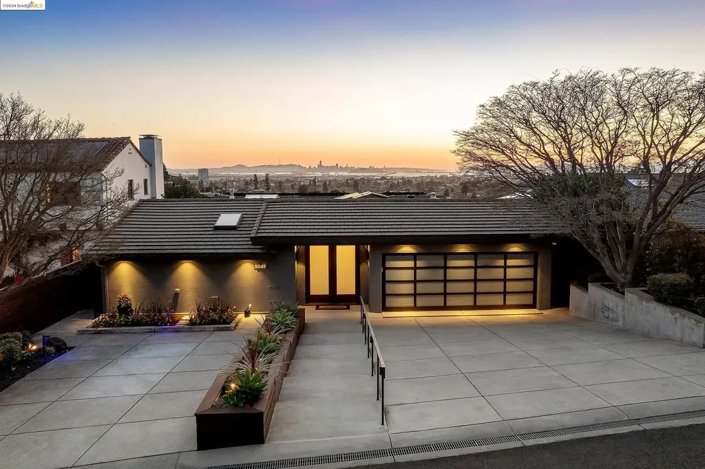 5649 Country Club Drive Oakland CA 94618