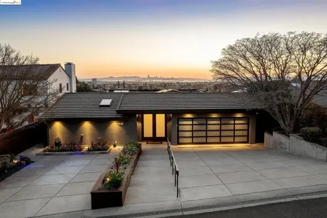 5649 Country Club Drive Oakland CA 94618