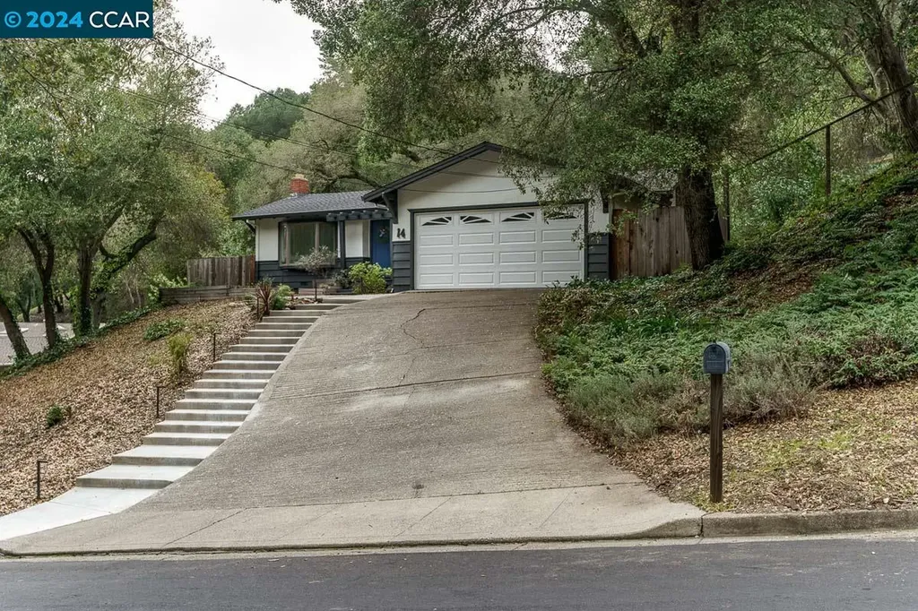 14 Easton Court Orinda CA 94563
