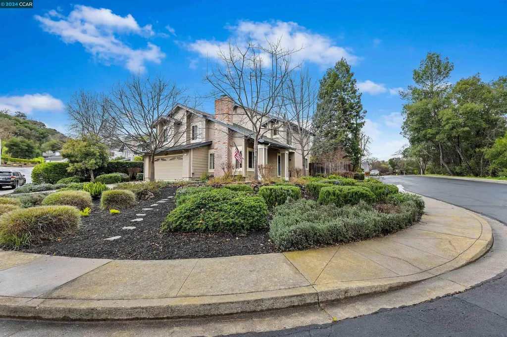 211 Deer Path Court Martinez CA 94553