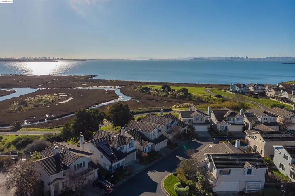 8 Mainsail Court Richmond CA 94804