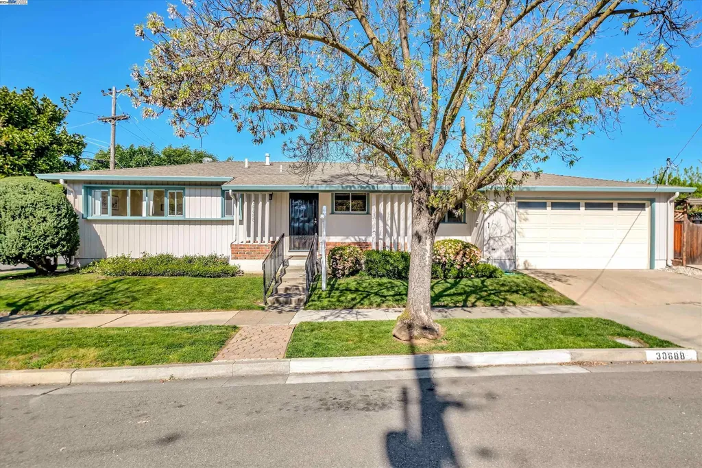 30688 Brae Burn Avenue Hayward CA 94544