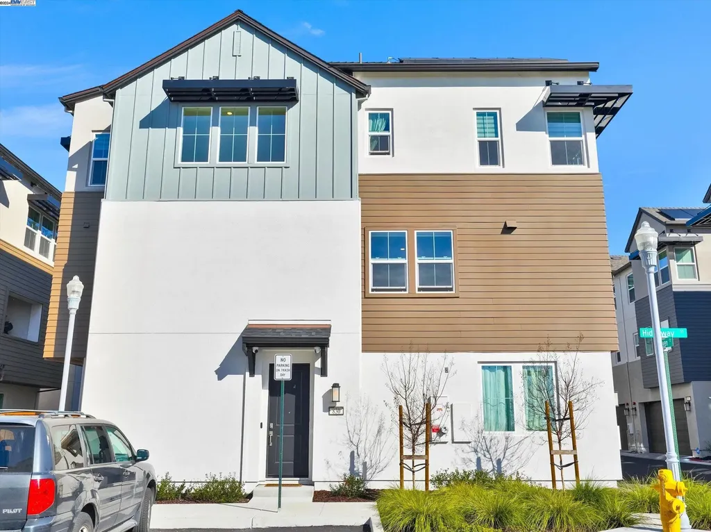 830 Heaven Court Hayward CA 94544