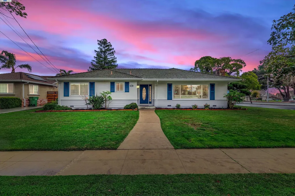 4998 Sterling Drive Fremont CA 94536